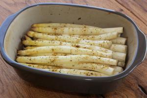 Pampered Chef Ofenmeister Spargel gekocht