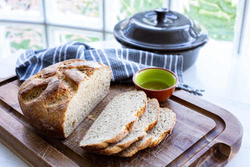 Pampered Chef Kartoffelbrot auf dem Schneidebrett