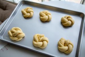 Hefe-Kringel komplett auf Backblech