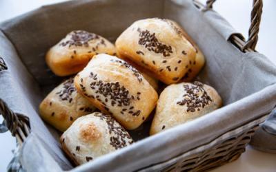 Glutenfreie Brötchen in der Mini-Kuchenform