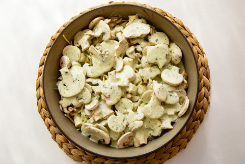 Pampered Chef runde Stoneware Spargelauflauf Nudeln und Spargel mit Champignons mit Sauce