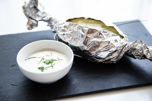 Thermomix Baked Potato mit Sour-Cream-Dip
