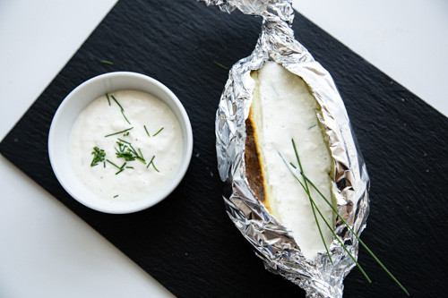 Thermomix Backkartoffel mit Sour-Cream-Dip
