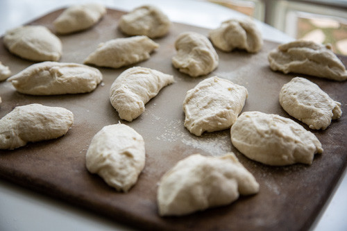 Thermomix Pizzabrötchenteig auf Zauberstein