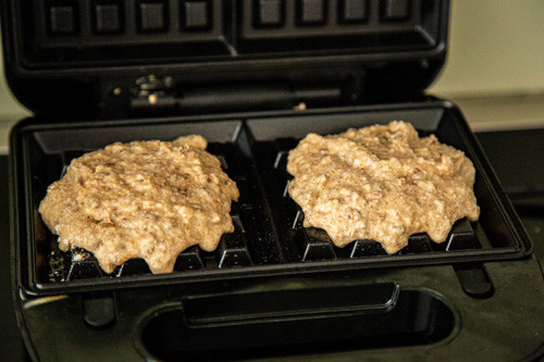 Thermomix Dinkel-Waffeln Teig im Waffeleisen