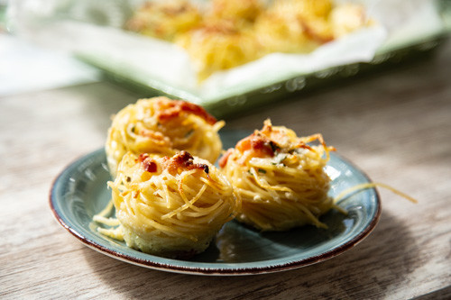 Pampered Chef Nudelnester Carbonara-Style von auf Teller