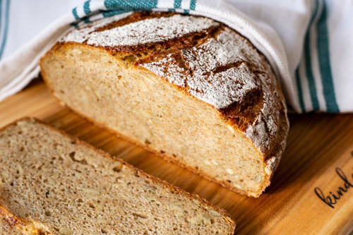 Mannheim.web-3 Pampered Chef Weizen-Dinkel-Mischbrot Mannheim angeschnitten