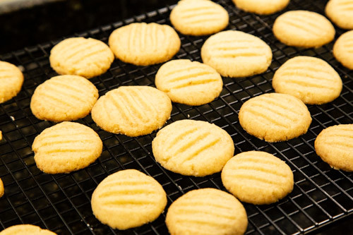 Thermomix Sand-Plätzchen auf Kuchengitter
