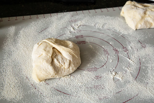 Pampered Chef Kokos-Marzipan-Hörnchen Teig auf Teigauflage