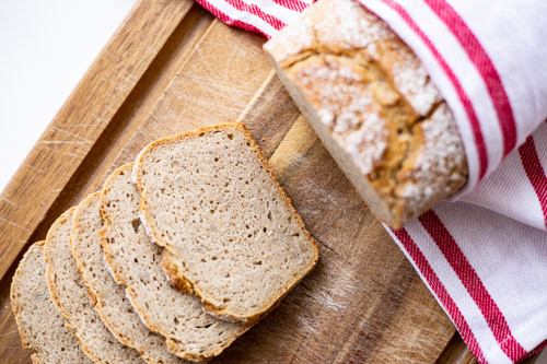 Thermomix Emmer-Roggen-Mischbrot Ulm angeschnitten von oben