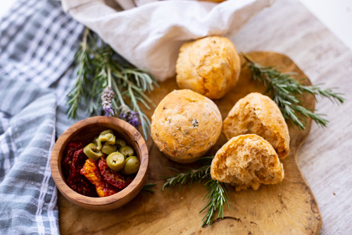 Mediterrane Muffins-8 Pampered Chef Mediterrane Muffin-Brötchen