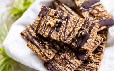 Quinoa-Müsliriegel mit Walnüssen im Snack Maker