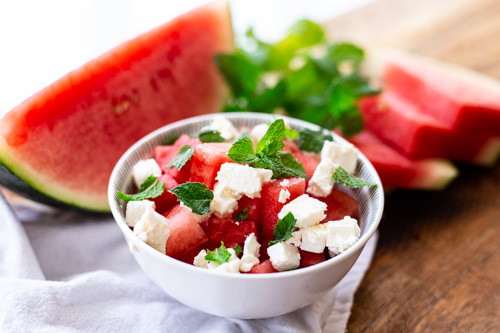 Salat mit Wassermelone, Feta und Minze