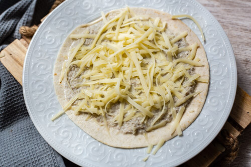 Thermomix Tortilla-Fladen bestrichen mit Quesadilla-Masse