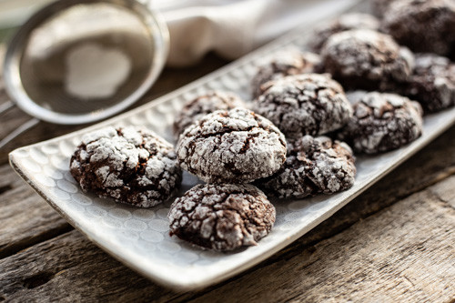 Thermomix Chocolate Crinkle Cookies angerichtet