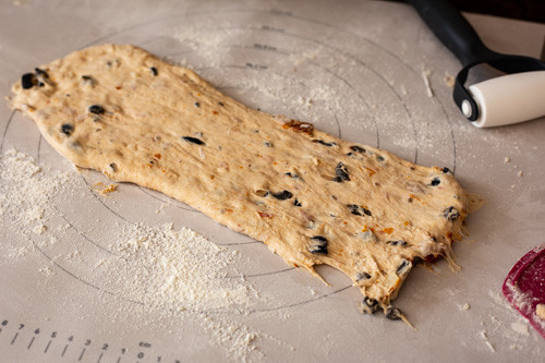 Thermomix Mediterrane Baguettes Teig ausgerollt