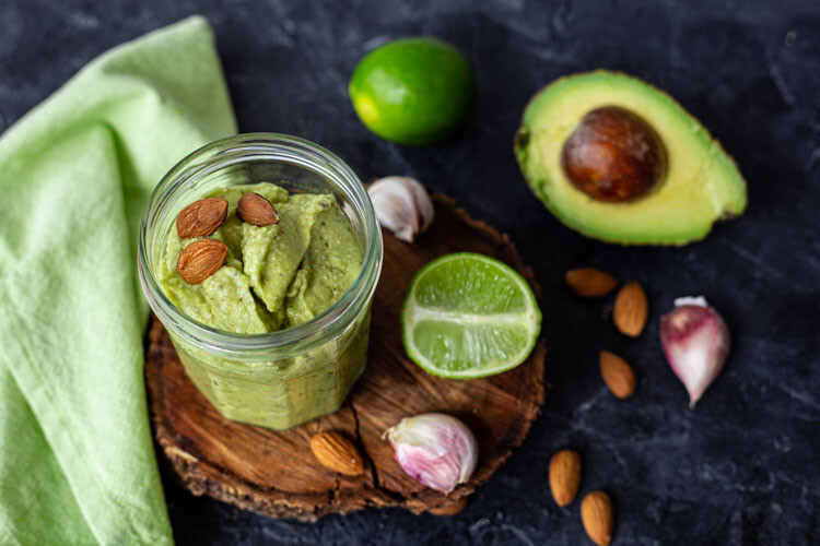 Thermomix Avocado-Pesto
