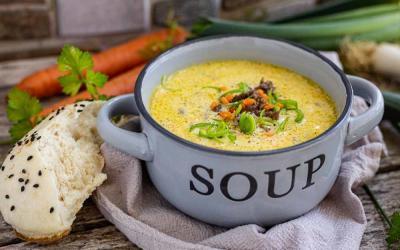 Lauch-Käsesuppe mit Hack im Thermomix