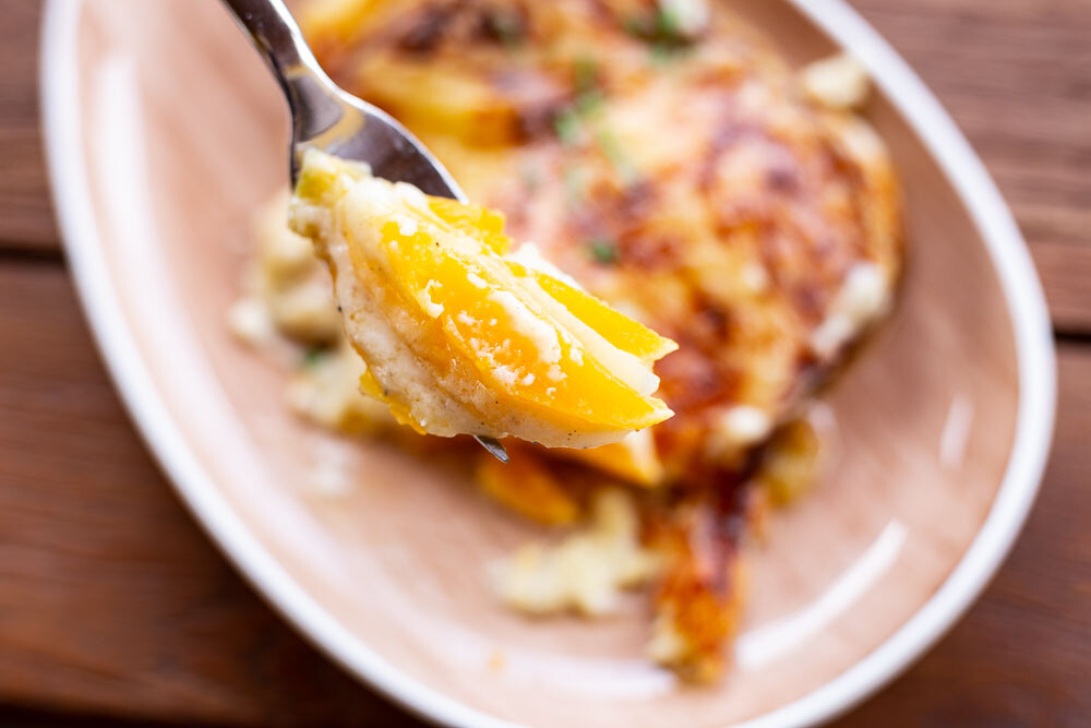 Kürbis-Kartoffel-Gratin auf der Gabel
