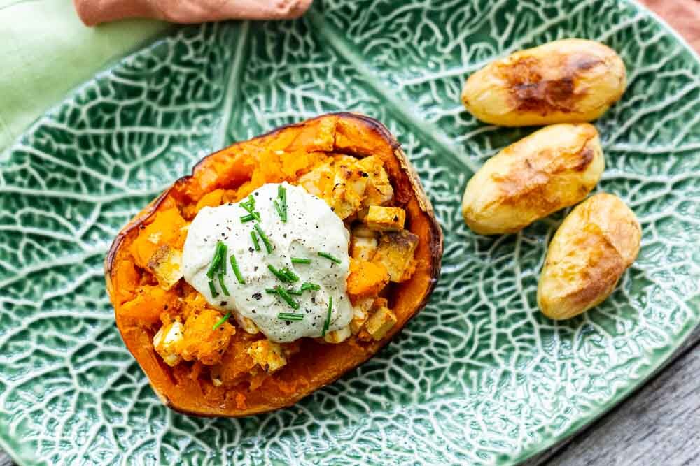 Kürbis mit Tofu und Feta von oben