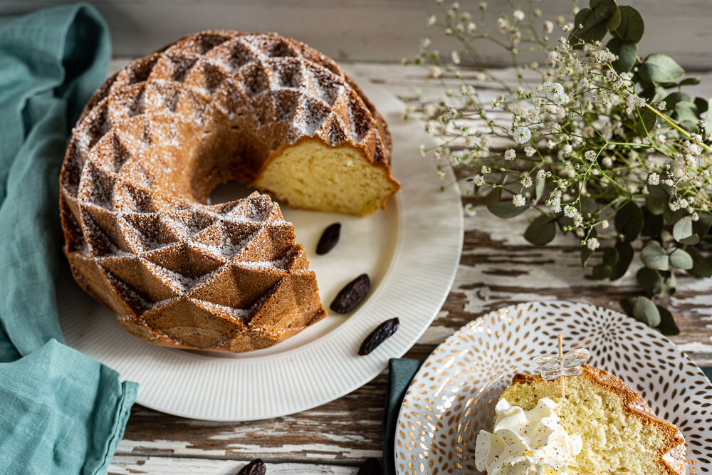Thermomix Eierlikörkuchen fertig gebacken und angeschnitten